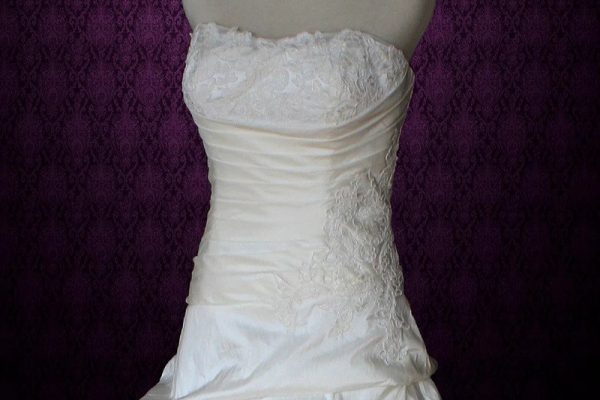 Low waistline wedding dress