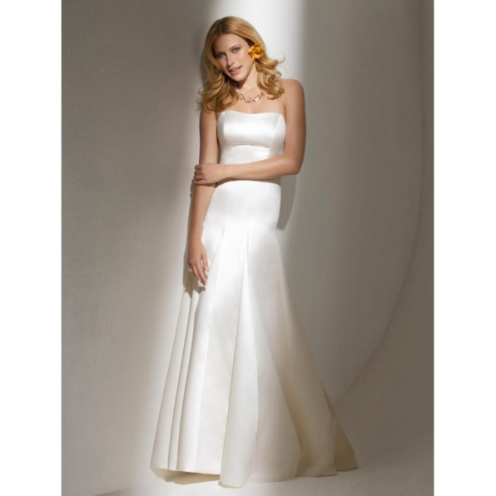 White simple wedding dress