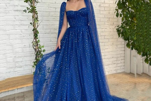 Blue flowy midi dress for fall wedding guest